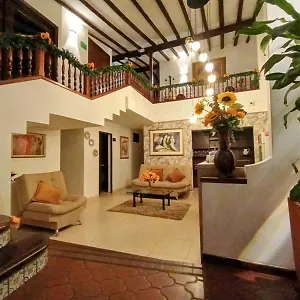 aguacatalaboutique.colombiamedellinhotels.com/