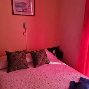 Pensao Residencial Flor Dos Cavaleiros ** Lisbona
